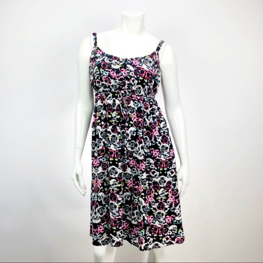TORRID Roses and Skulls Sundress with pockets Size 0x